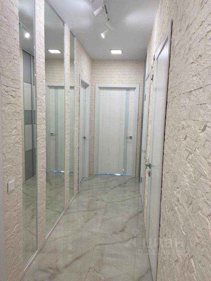 2-комнатная квартира, 64 м² — фотография 3