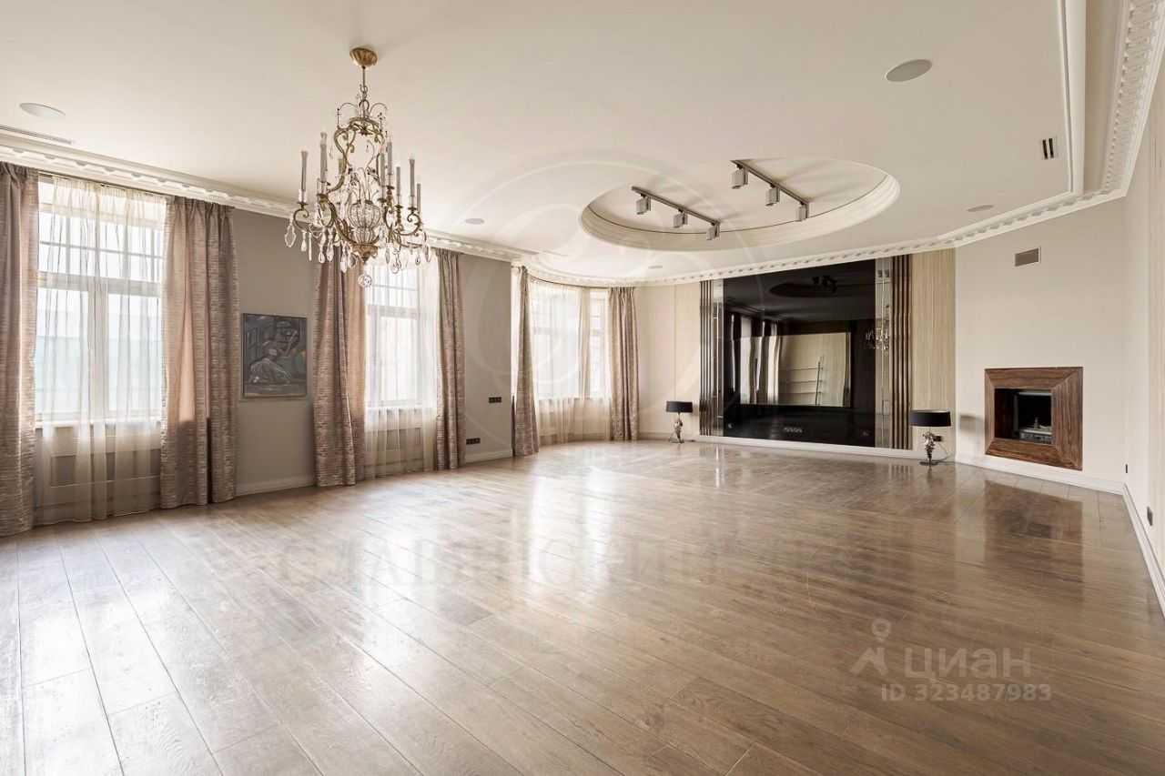 5-комнатная квартира, 250 м²