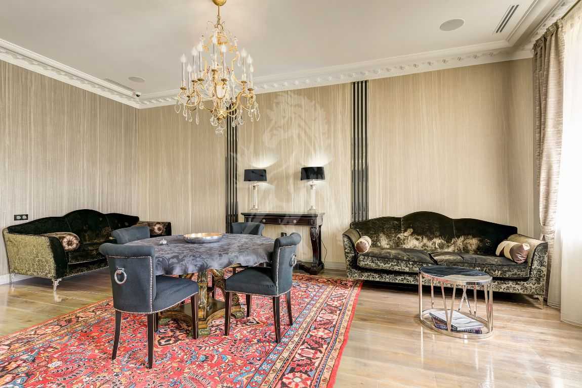 4-комнатная квартира, 250 м²