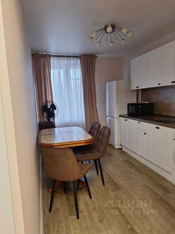 1-комнатная квартира, 38 м² — фотография 2