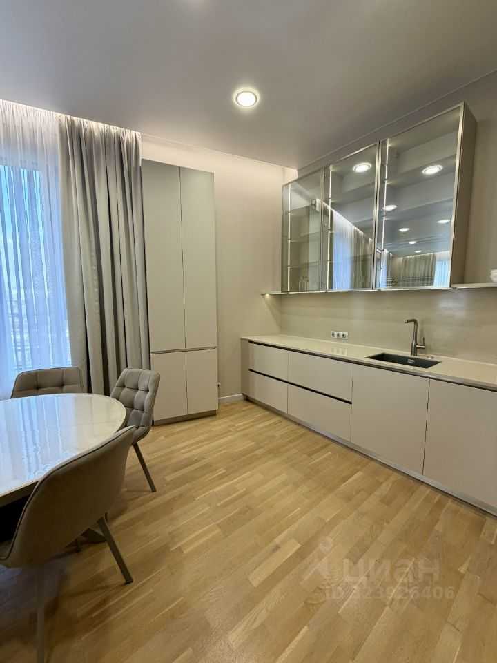 4-комнатная квартира, 133 м² — фотография 2