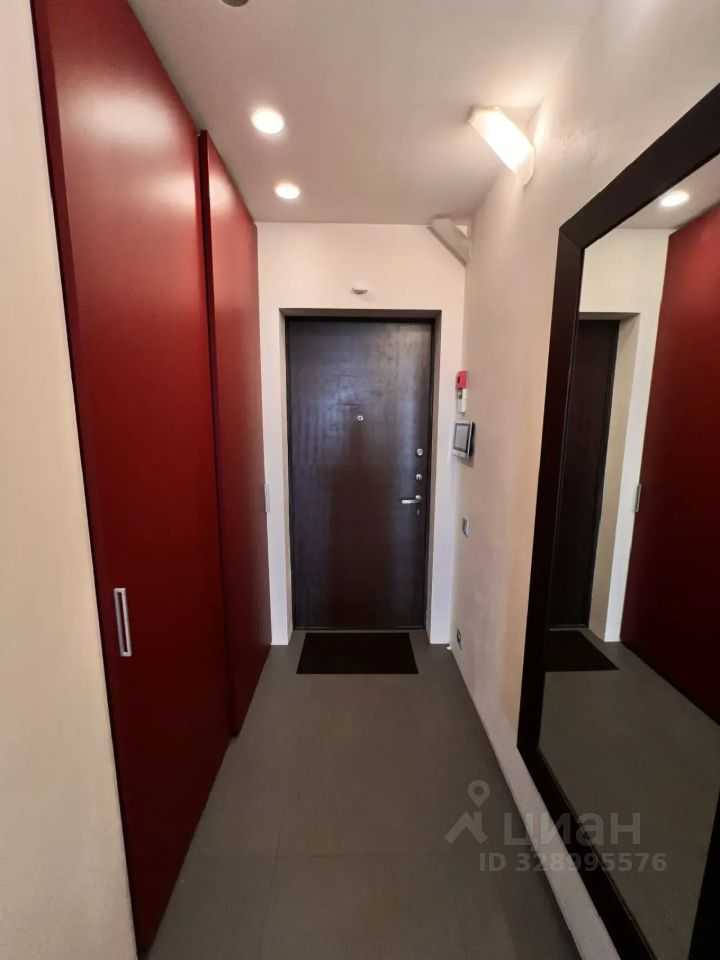 2-комнатная квартира, 76 м² — фотография 2