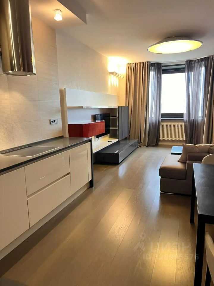 2-комнатная квартира, 76 м² — фотография 3