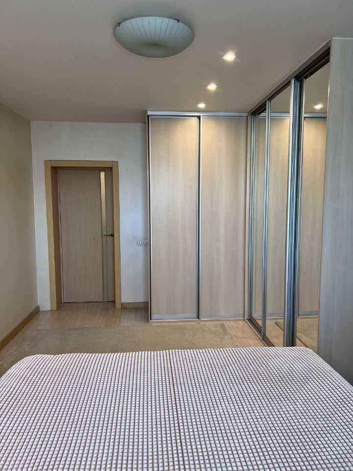 2-комнатная квартира, 56 м² — фотография 3