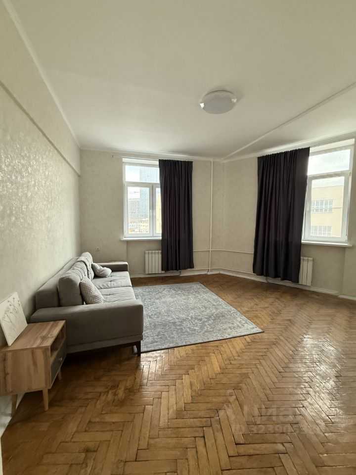 2-комнатная квартира, 74 м² — фотография 2