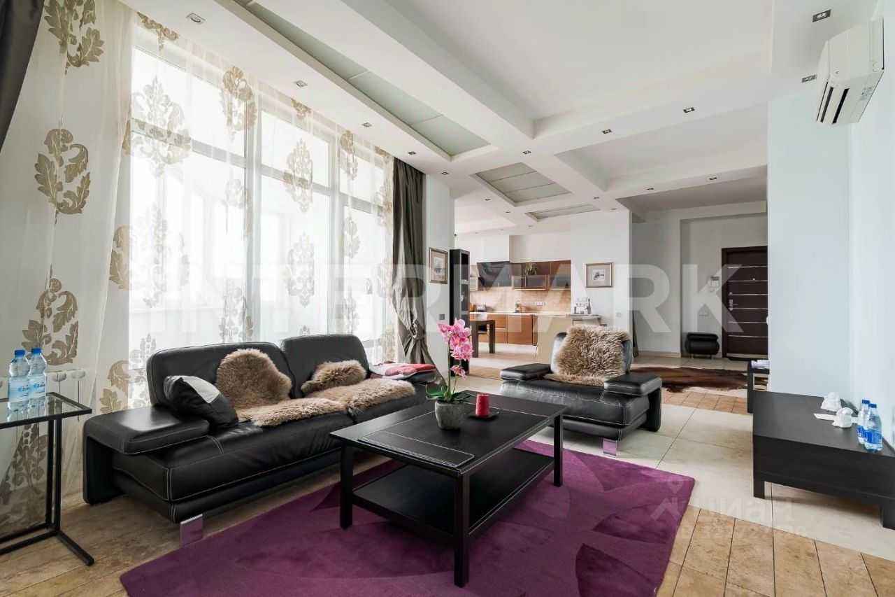 3-комнатная квартира, 140 м²