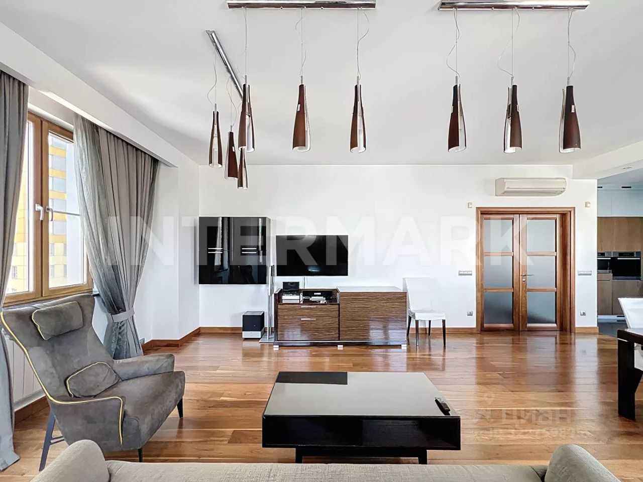 4-комнатная квартира, 157 м² — фотография 2