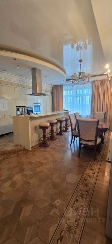 4-комнатная квартира, 204 м²