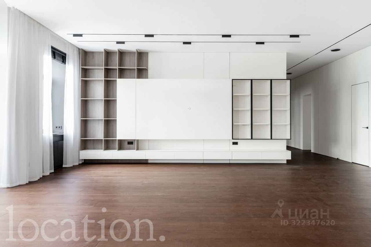 4-комнатная квартира, 250 м²