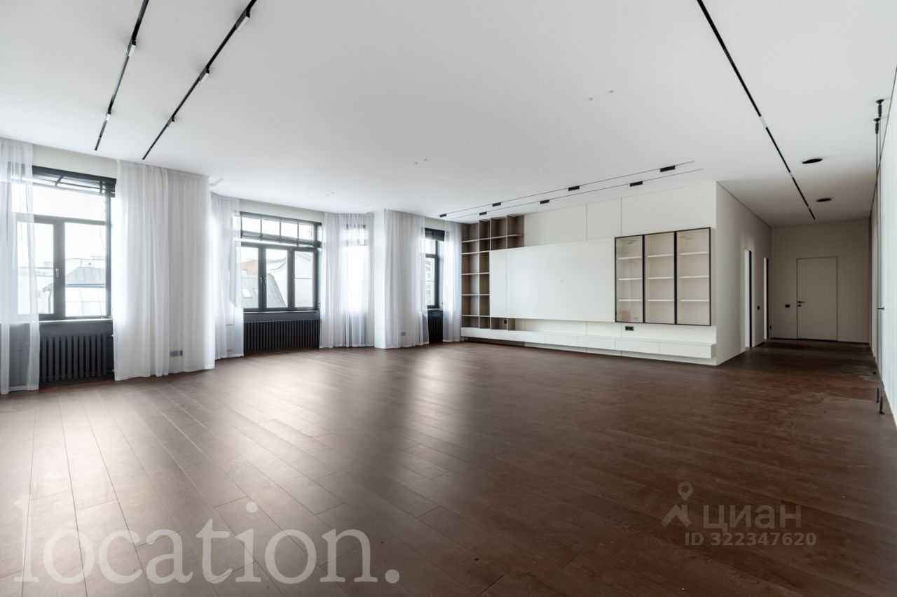4-комнатная квартира, 250 м² — фотография 3