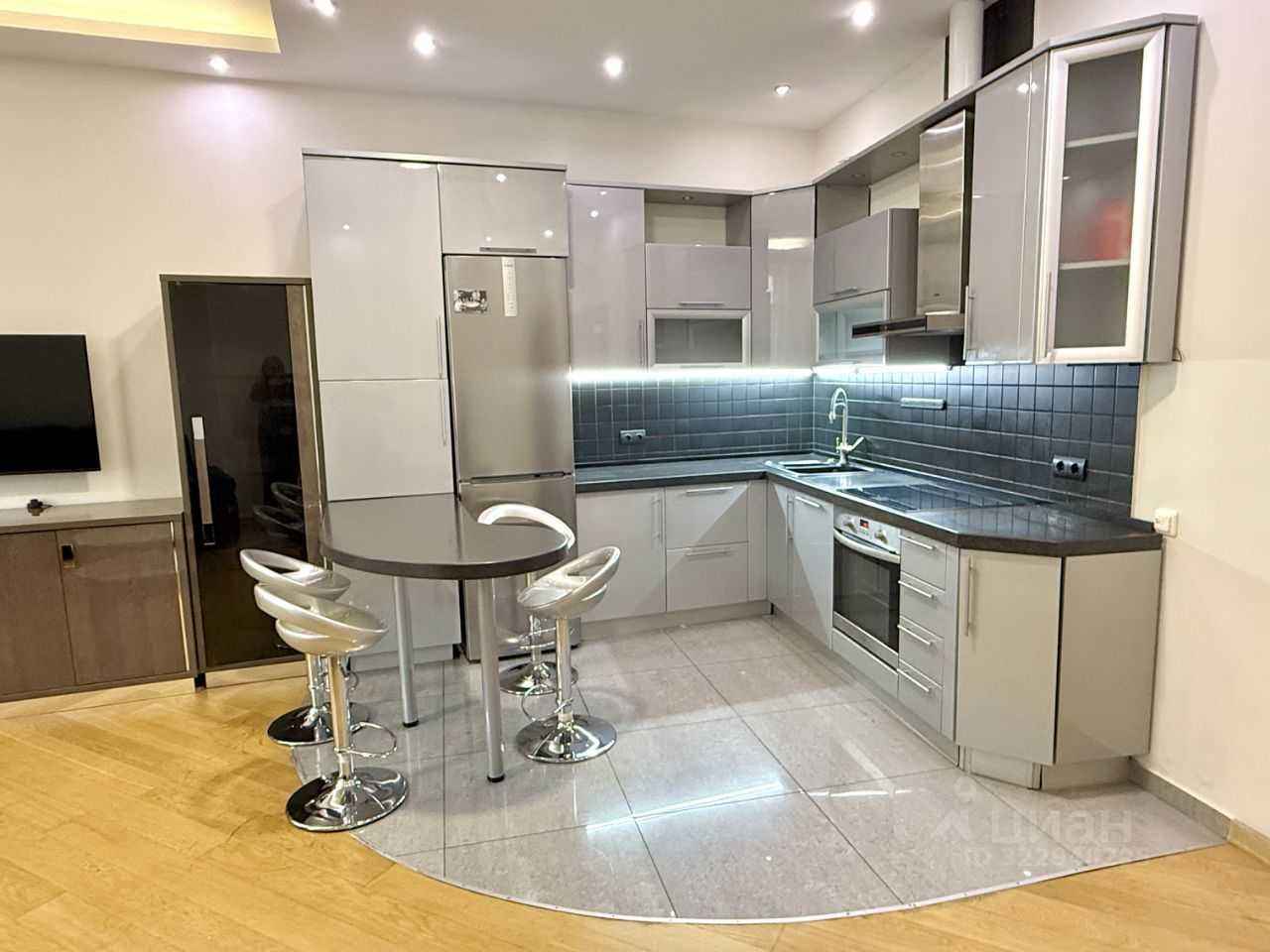 2-комнатная квартира, 85 м²
