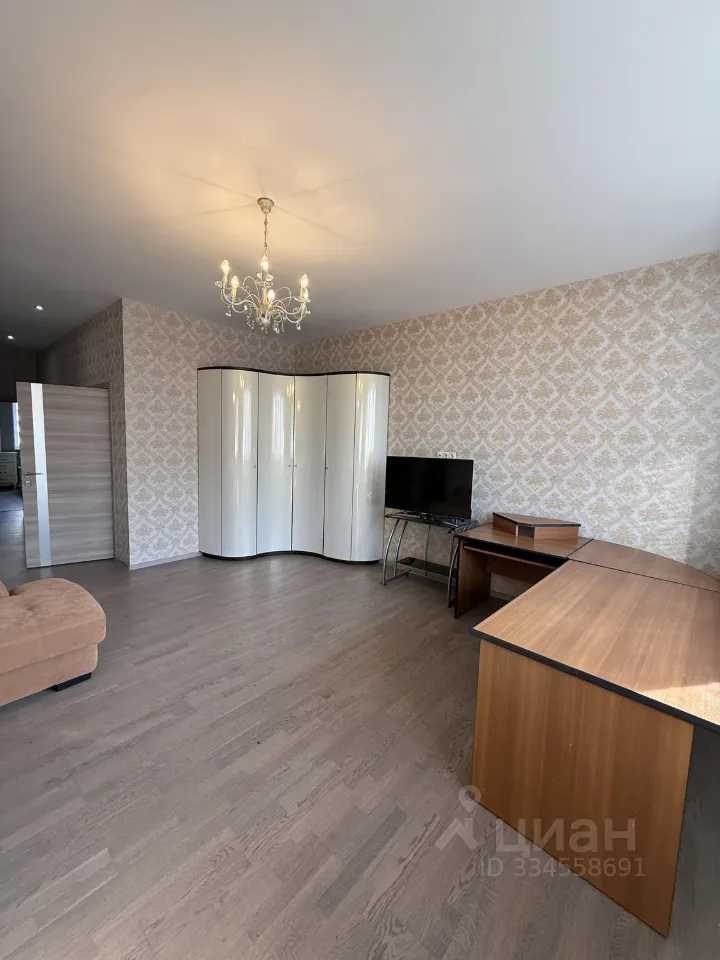 2-комнатная квартира, 81 м² — фотография 3