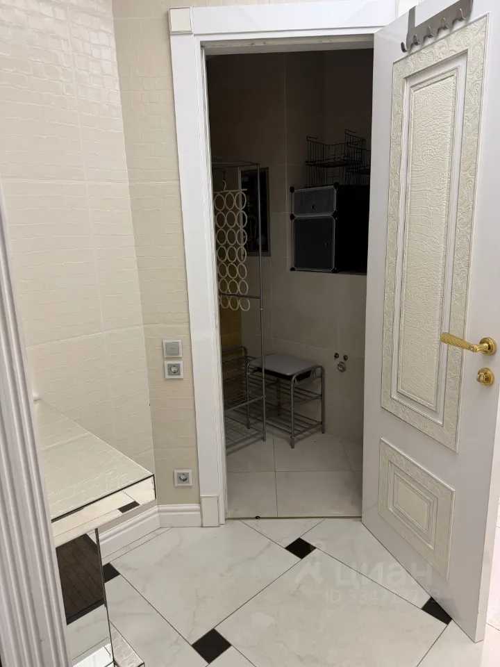 2-комнатная квартира, 80,2 м² — фотография 2