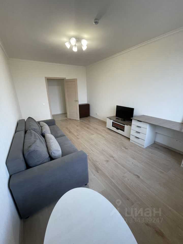 2-комнатная квартира, 60,8 м² — фотография 2