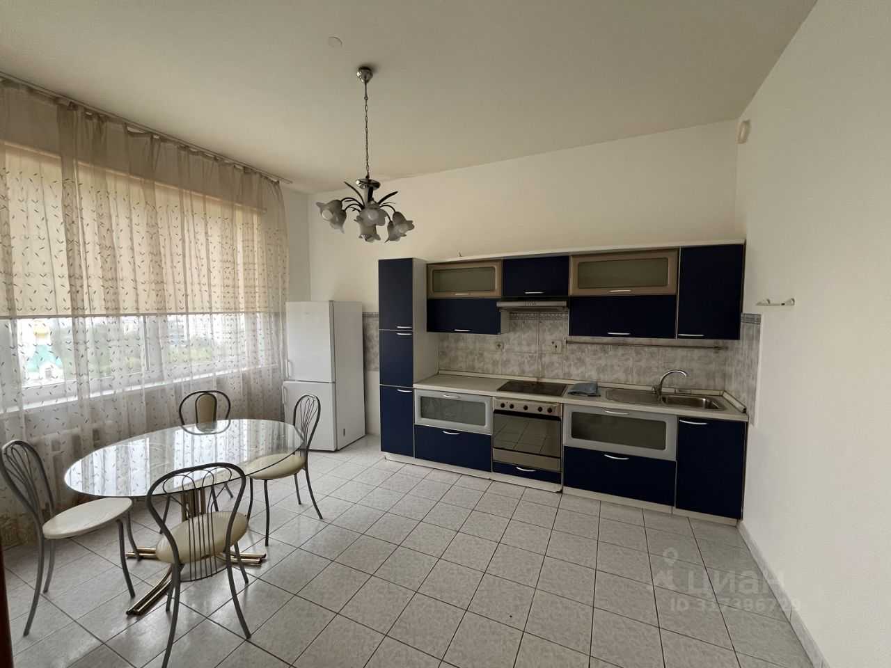 3-комнатная квартира, 140 м²