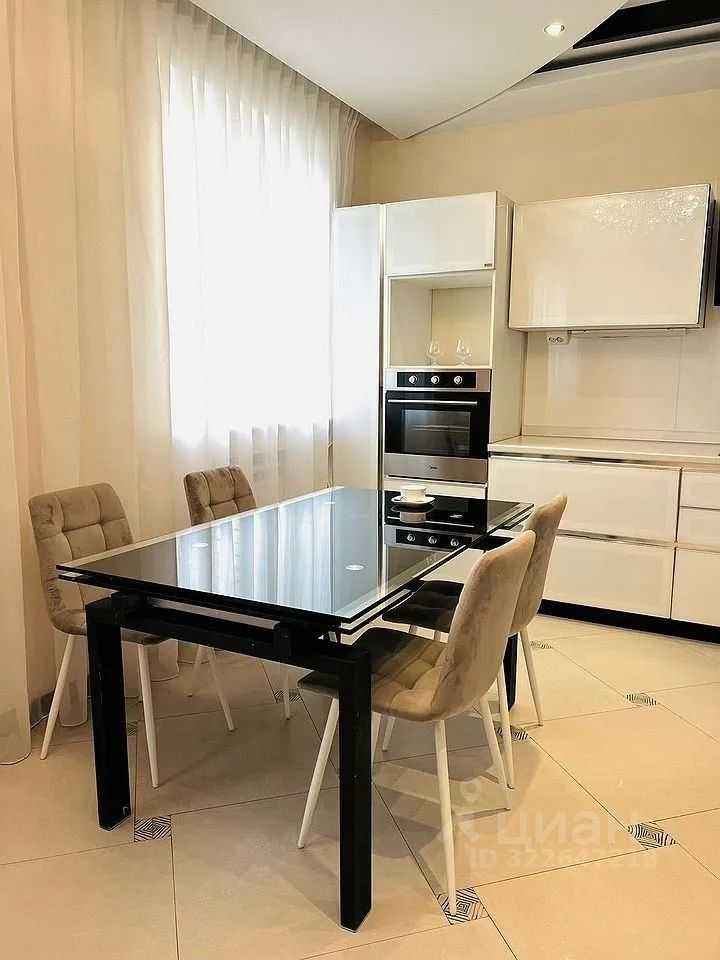 4-комнатная квартира, 99 м² — фотография 2
