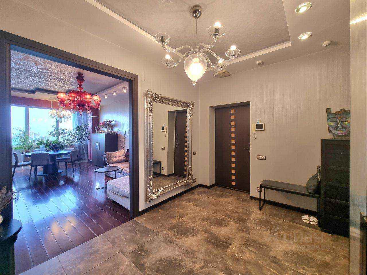 4-комнатная квартира, 150 м²