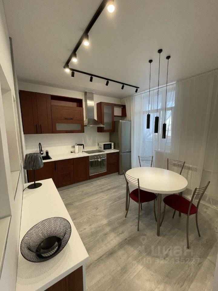 2-комнатная квартира, 83 м² — фотография 2