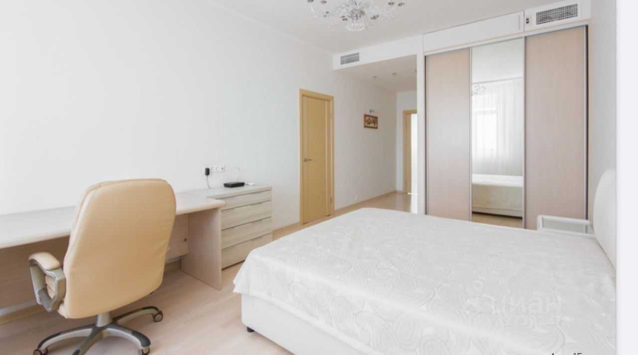 4-комнатная квартира, 136 м² — фотография 3