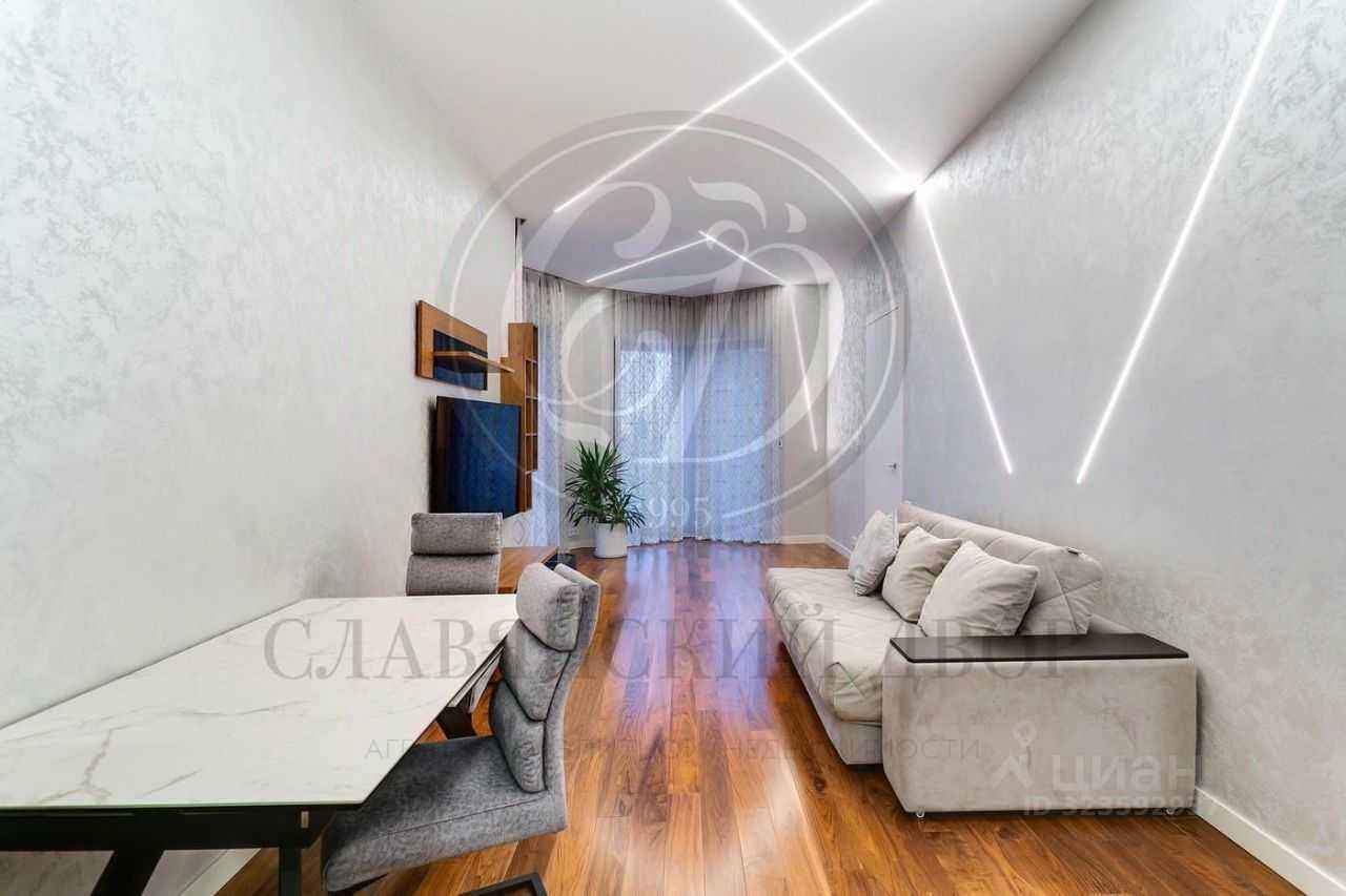 2-комнатная квартира, 70 м² — фотография 2