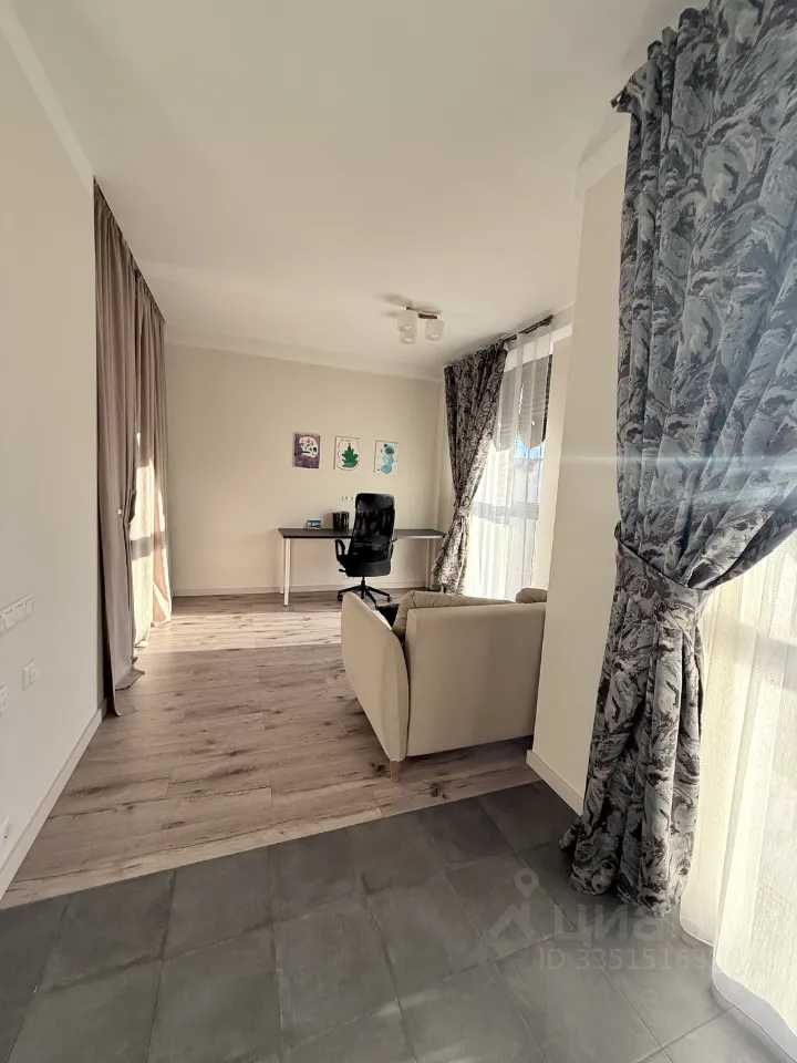 1-комнатная квартира, 41,9 м² — фотография 2