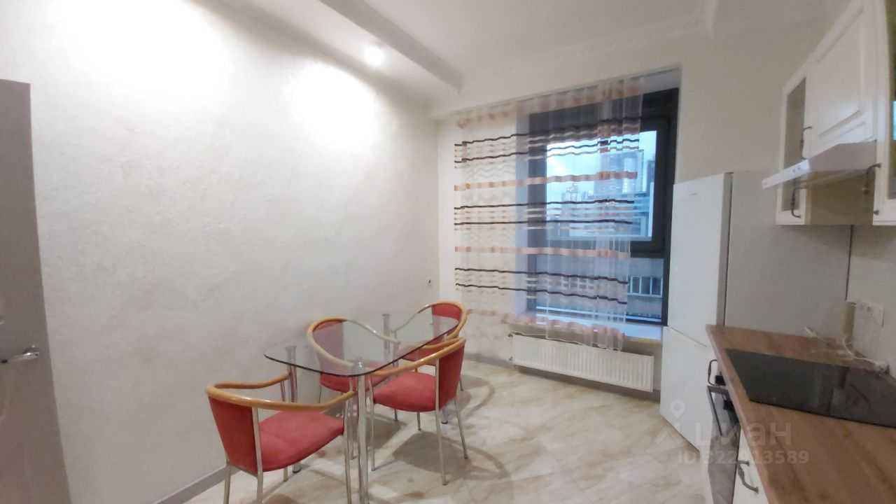 2-комнатная квартира, 68,2 м² — фотография 3