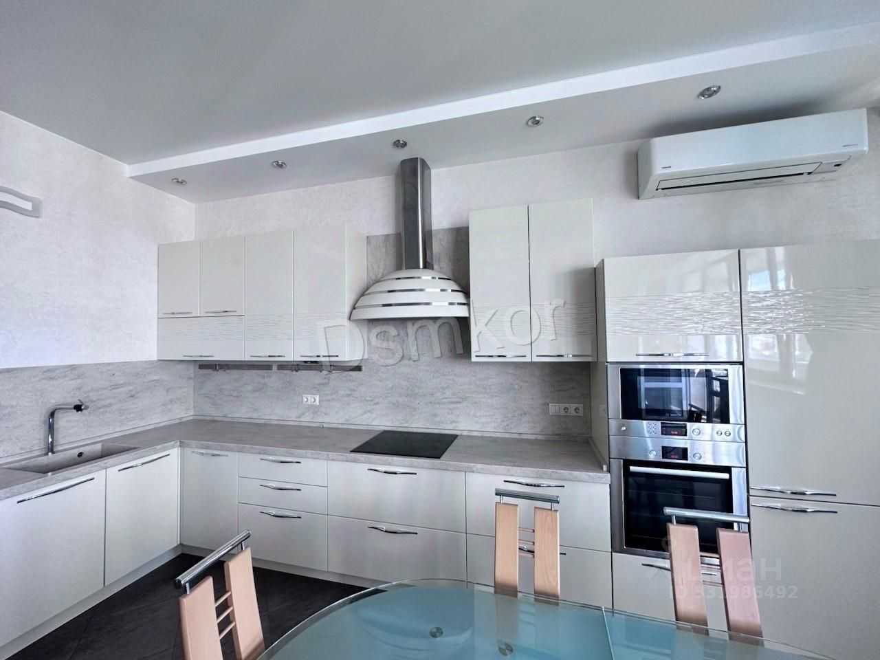 3-комнатная квартира, 130 м²