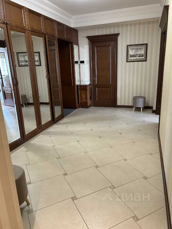 4-комнатная квартира, 109,7 м² — фотография 3