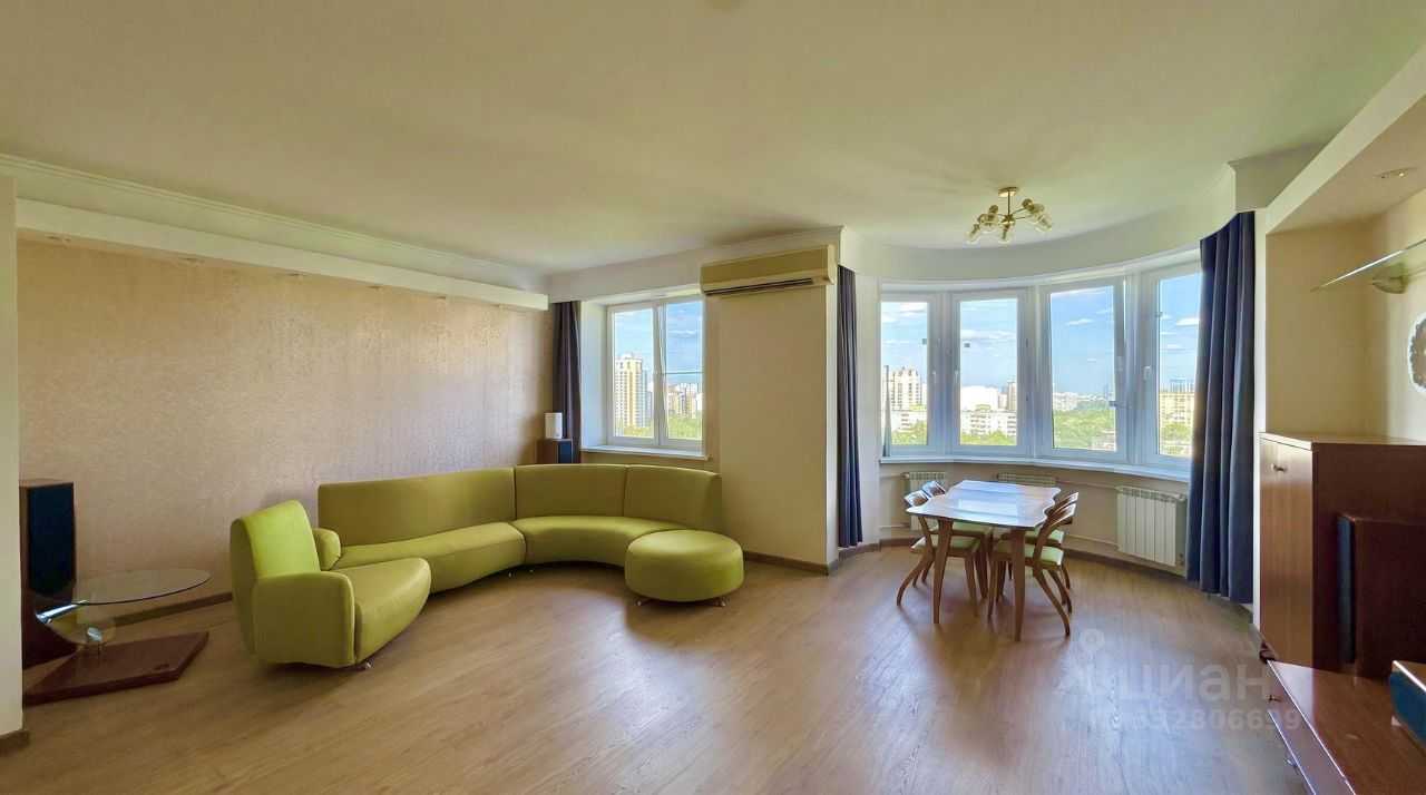 4-комнатная квартира, 145 м² — фотография 2