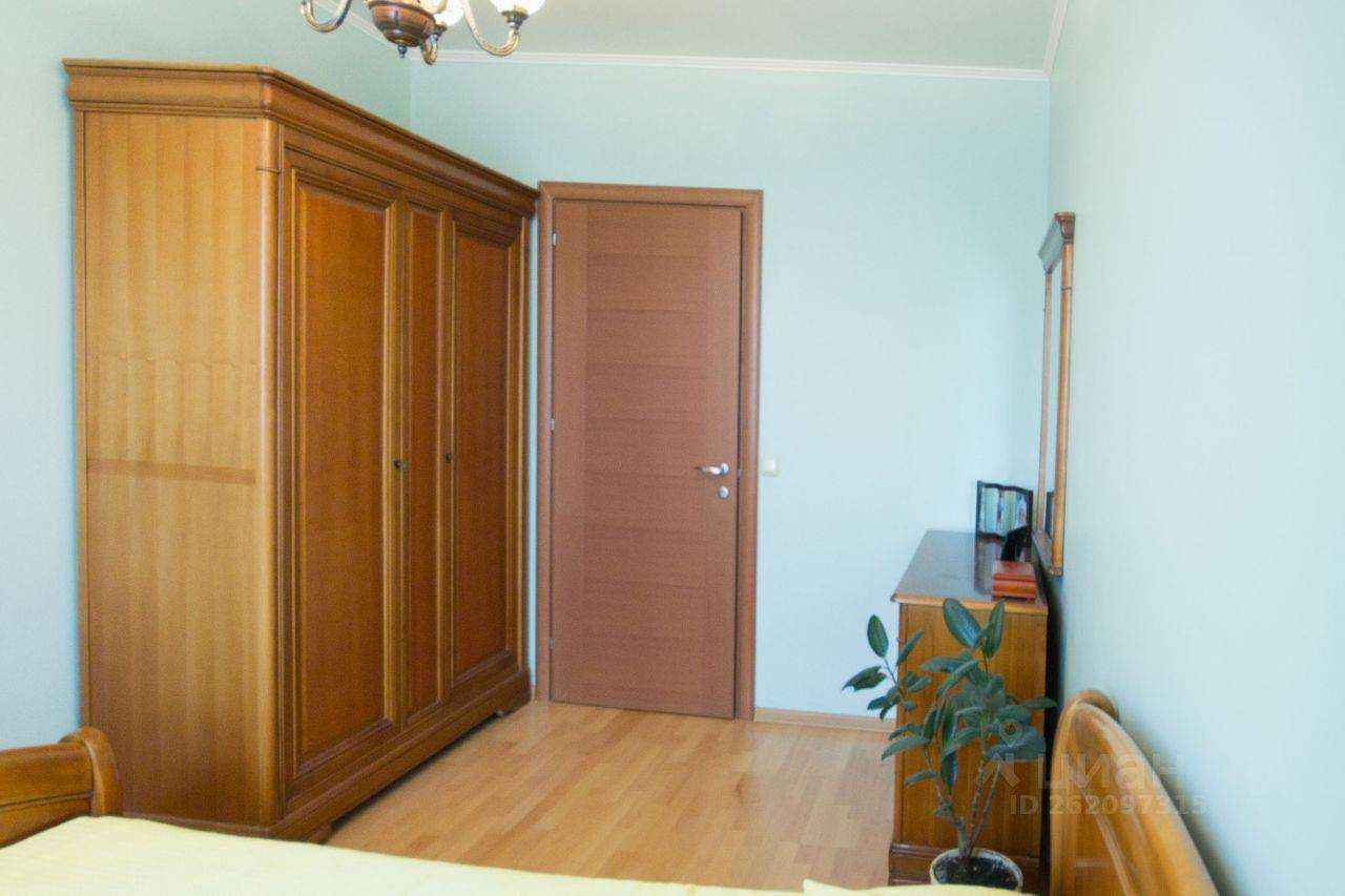 2-комнатная квартира, 56 м² — фотография 2