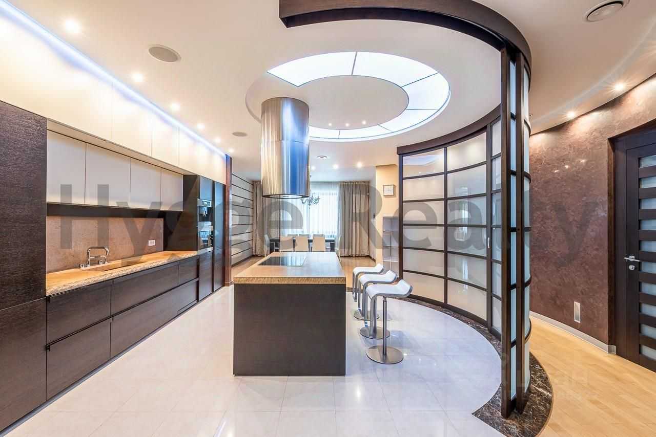 5-комнатная квартира, 300 м² — фотография 2