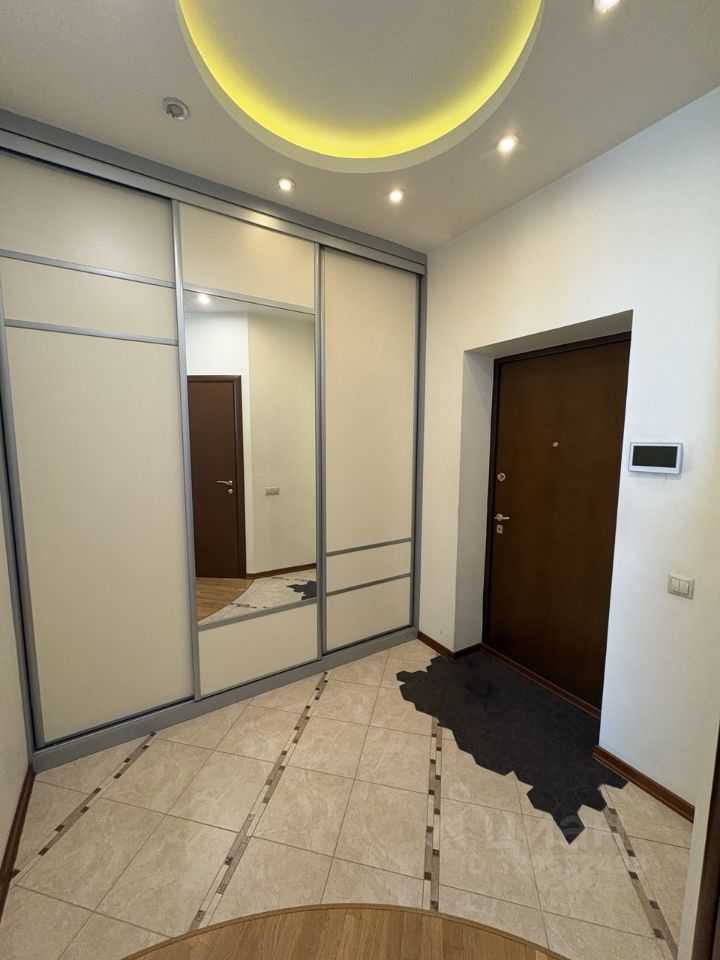 2-комнатная квартира, 81 м² — фотография 2