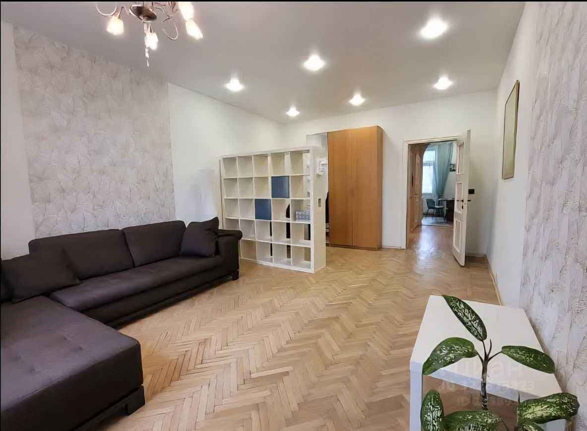 2-комнатная квартира, 66 м² — фотография 3