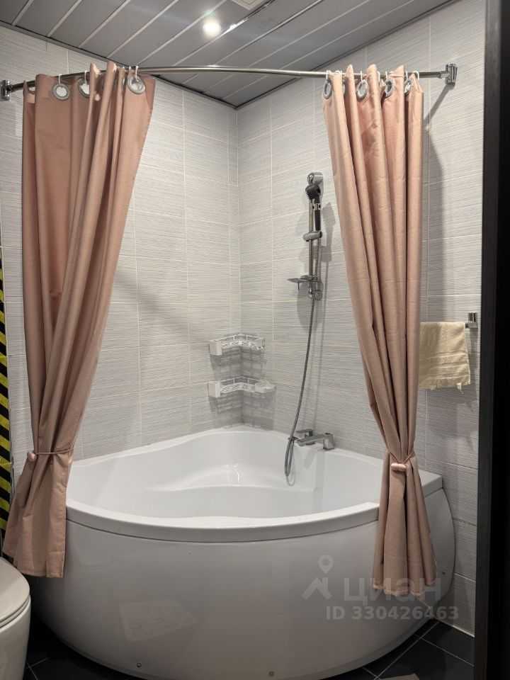 2-комнатная квартира, 63 м² — фотография 3