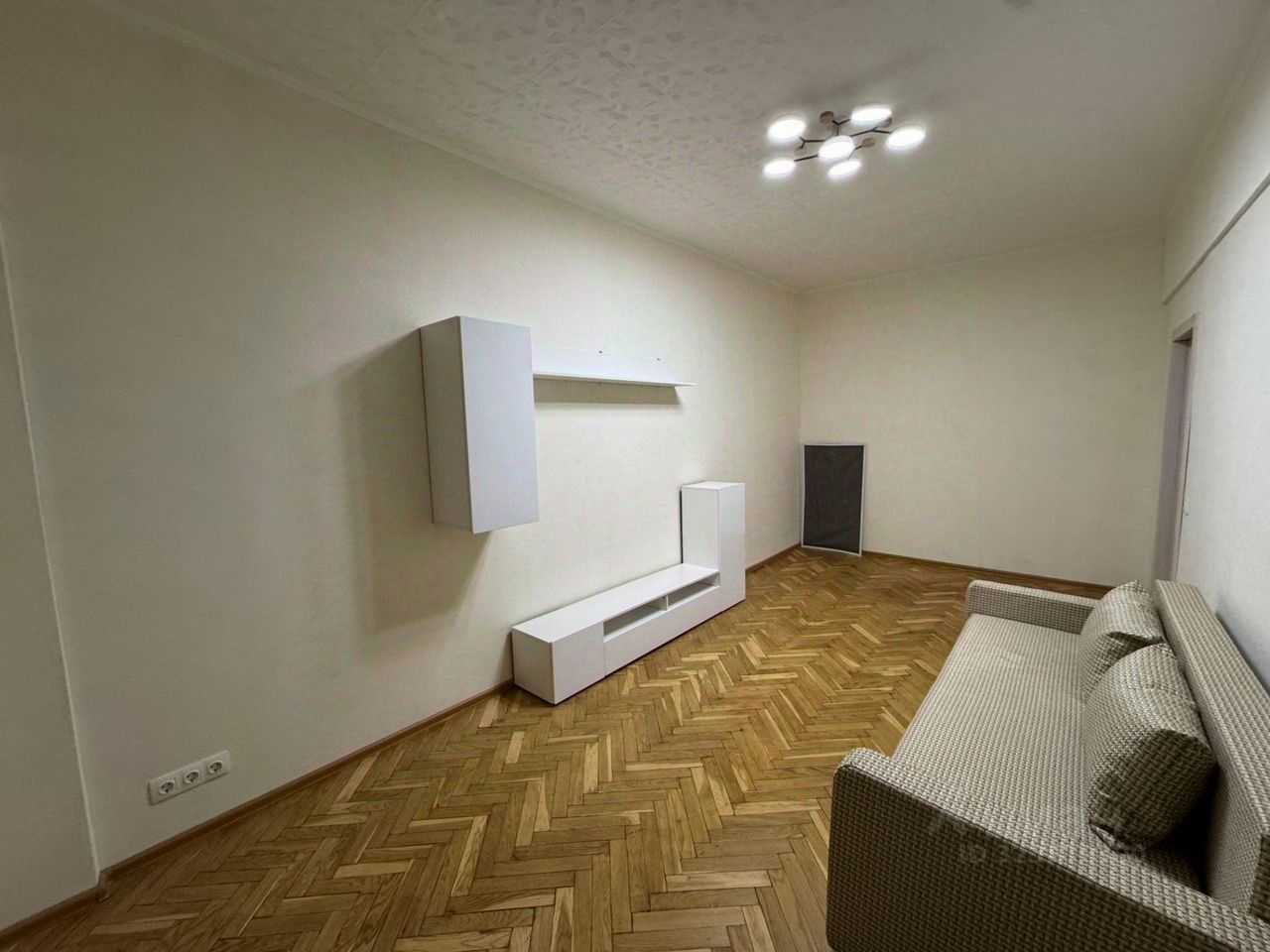 2-комнатная квартира, 60 м² — фотография 2