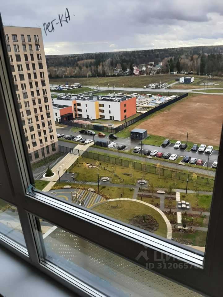 4-комнатная квартира, 80 м² — фотография 2