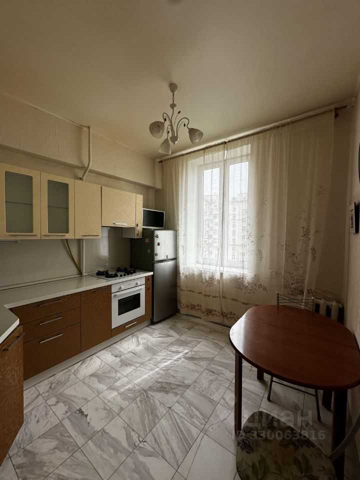 2-комнатная квартира, 70 м² — фотография 2