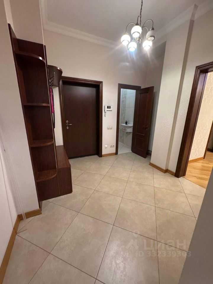 2-комнатная квартира, 90 м² — фотография 2