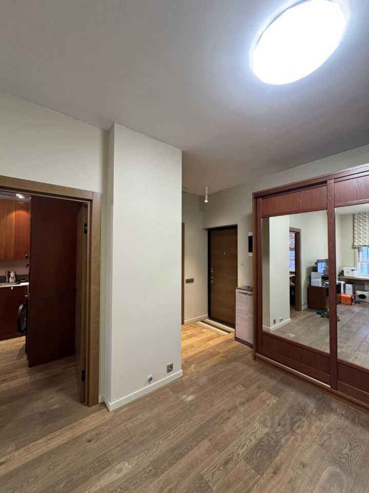 2-комнатная квартира, 60,3 м² — фотография 2