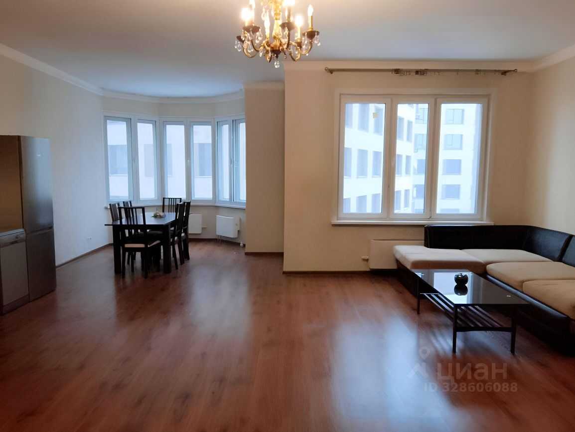 3-комнатная квартира, 132 м² — фотография 2