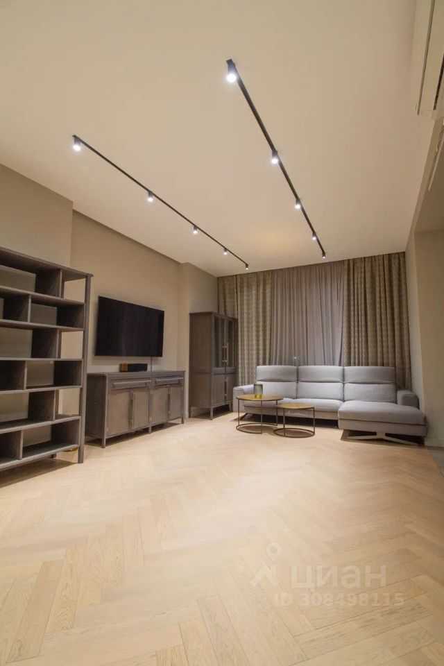 4-комнатная квартира, 136 м² — фотография 2