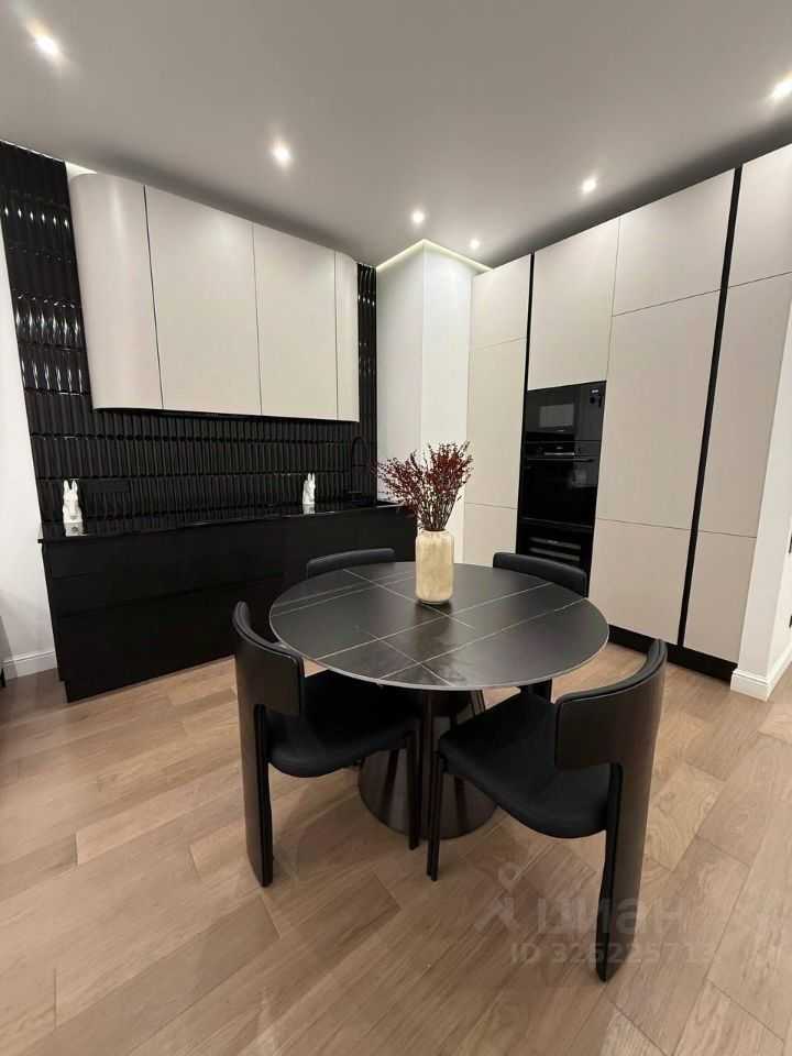 4-комнатная квартира, 105,3 м² — фотография 3