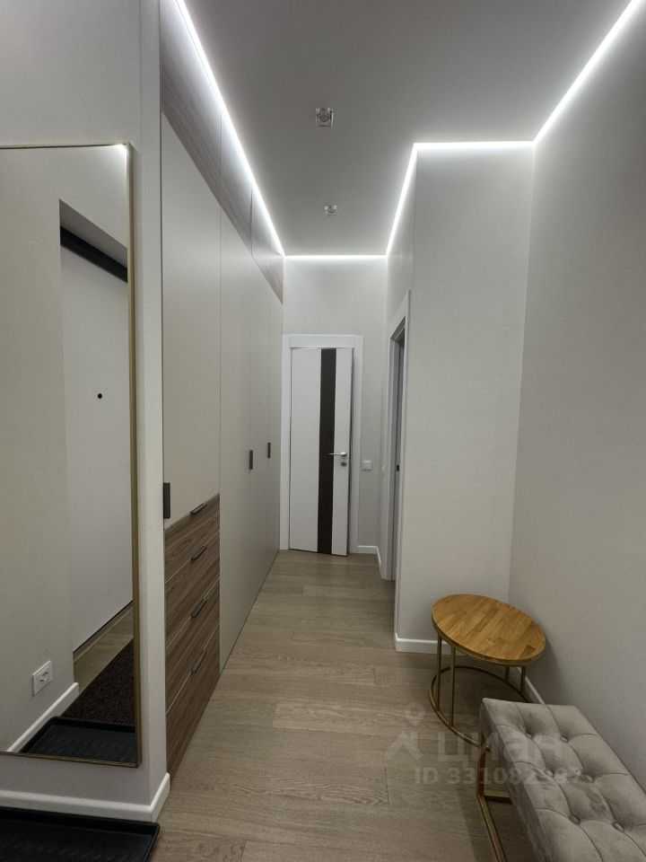 2-комнатная квартира, 62 м² — фотография 3
