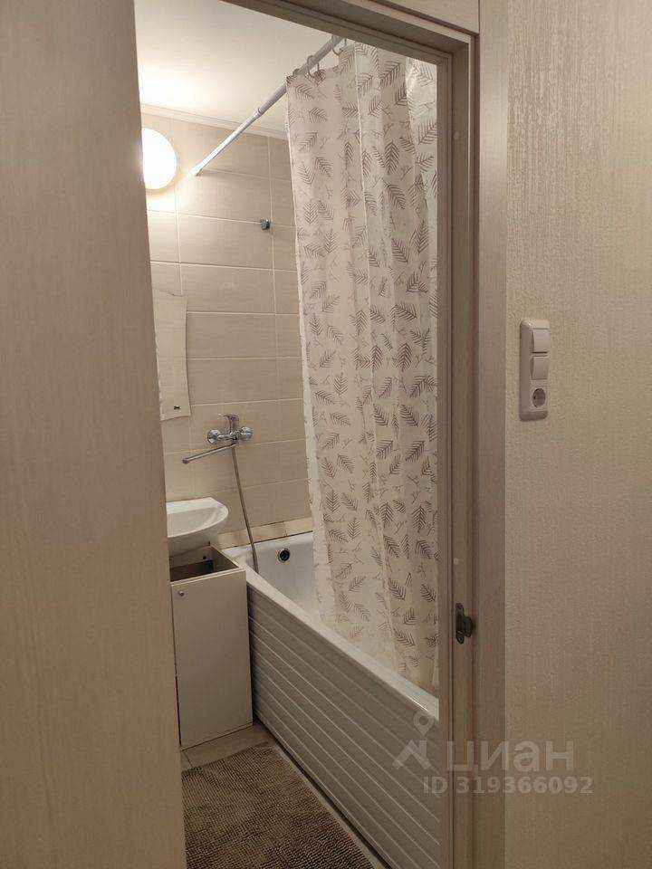 1-комнатная квартира, 42 м² — фотография 3