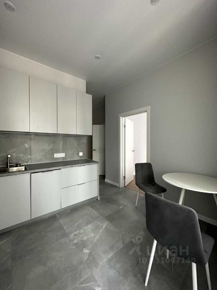 1-комнатная квартира, 42 м² — фотография 2