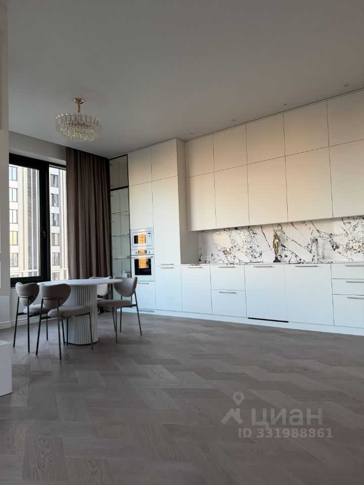 4-комнатная квартира, 120 м²