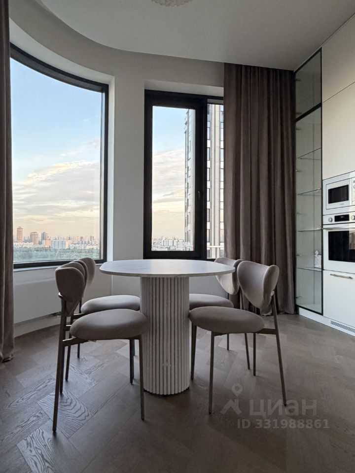 4-комнатная квартира, 120 м² — фотография 2