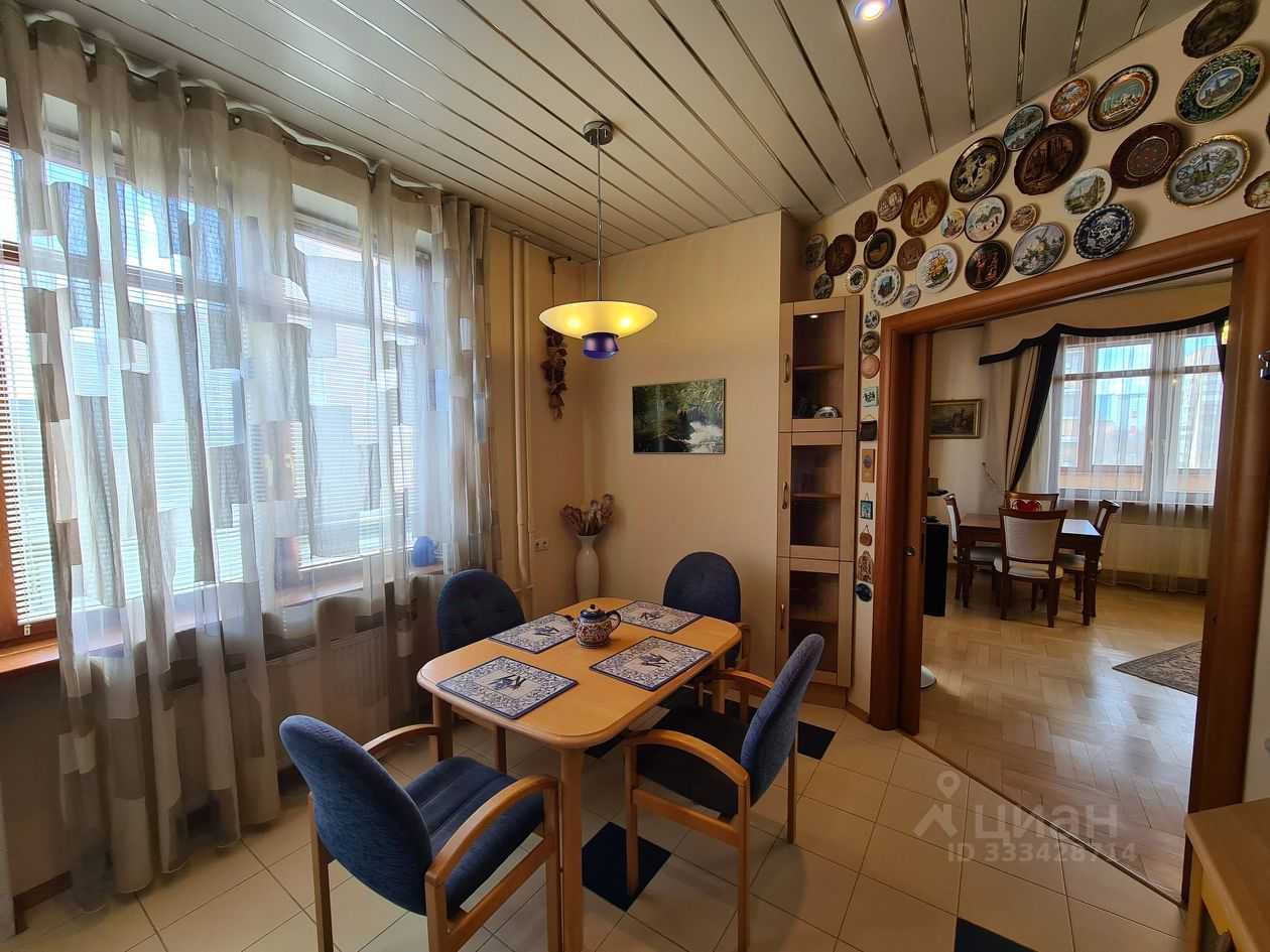 4-комнатная квартира, 126 м² — фотография 2