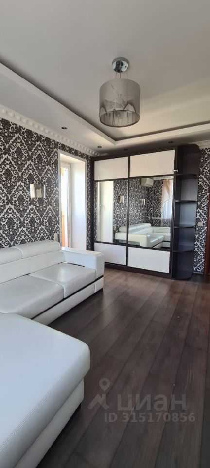 4-комнатная квартира, 105,6 м² — фотография 2