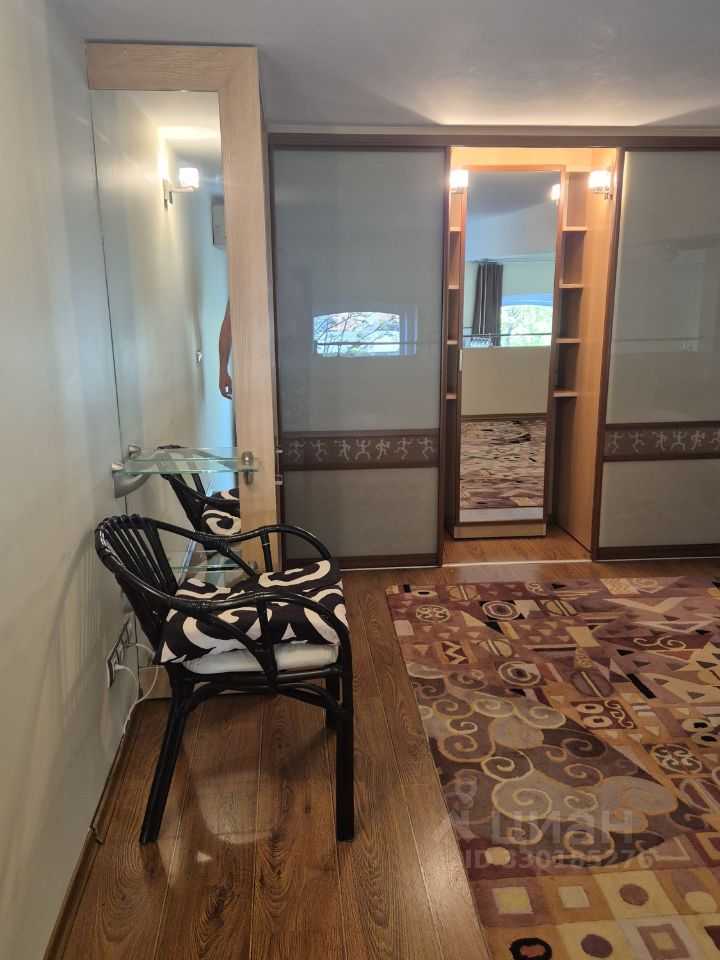 1-комнатная квартира, 66 м² — фотография 2